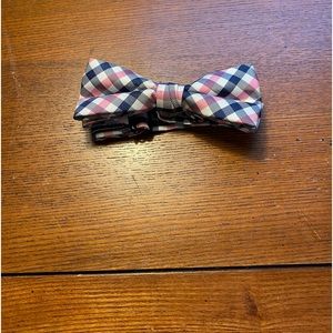CLIP ON BOW TIE